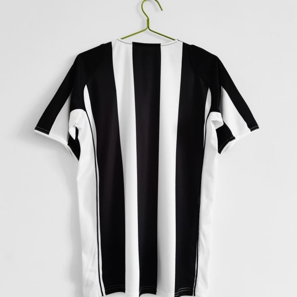 Retro 2004/05 Juventus Home Soccer Jersey