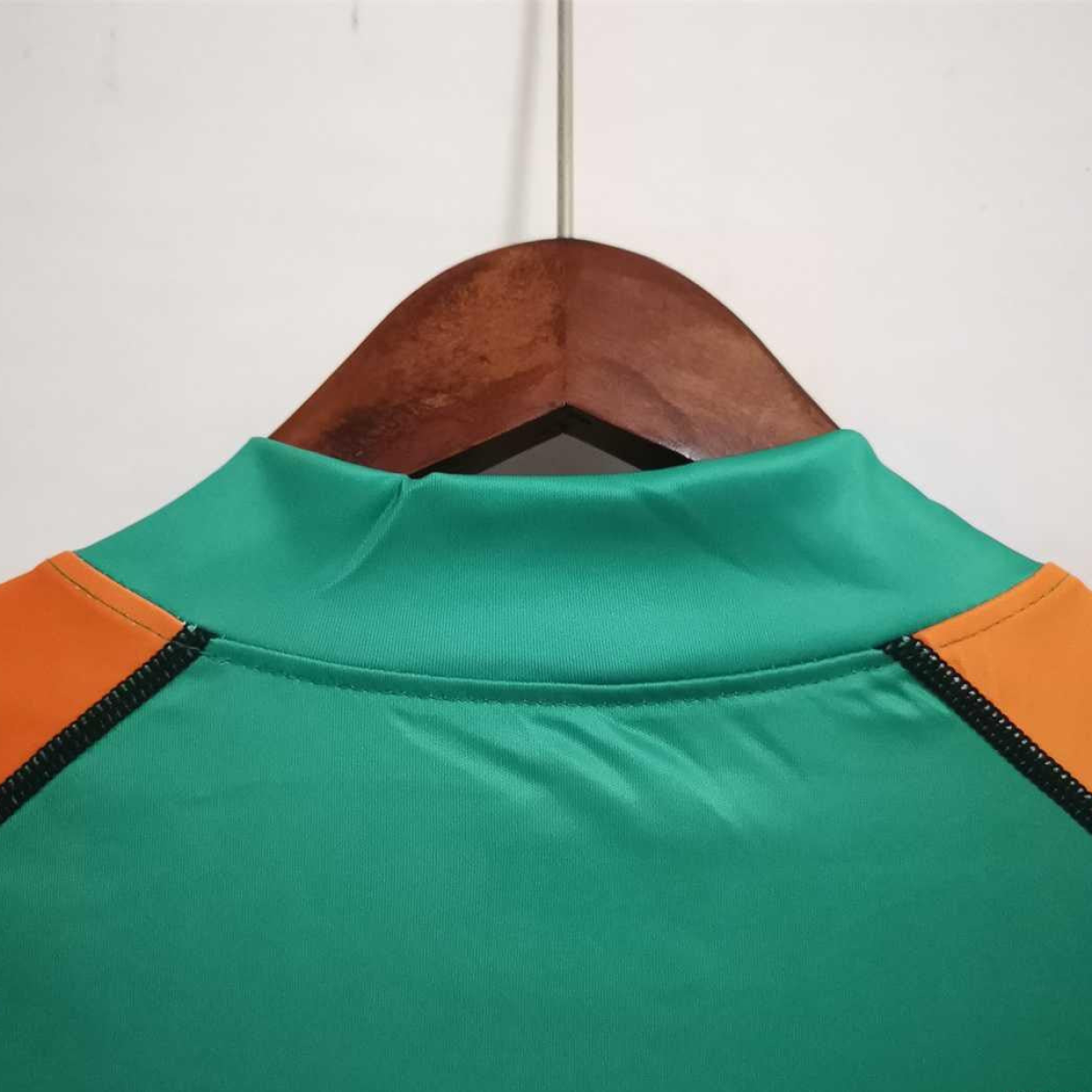 Retro 03-04 SV Werder Bremen Home Soccer Jersey