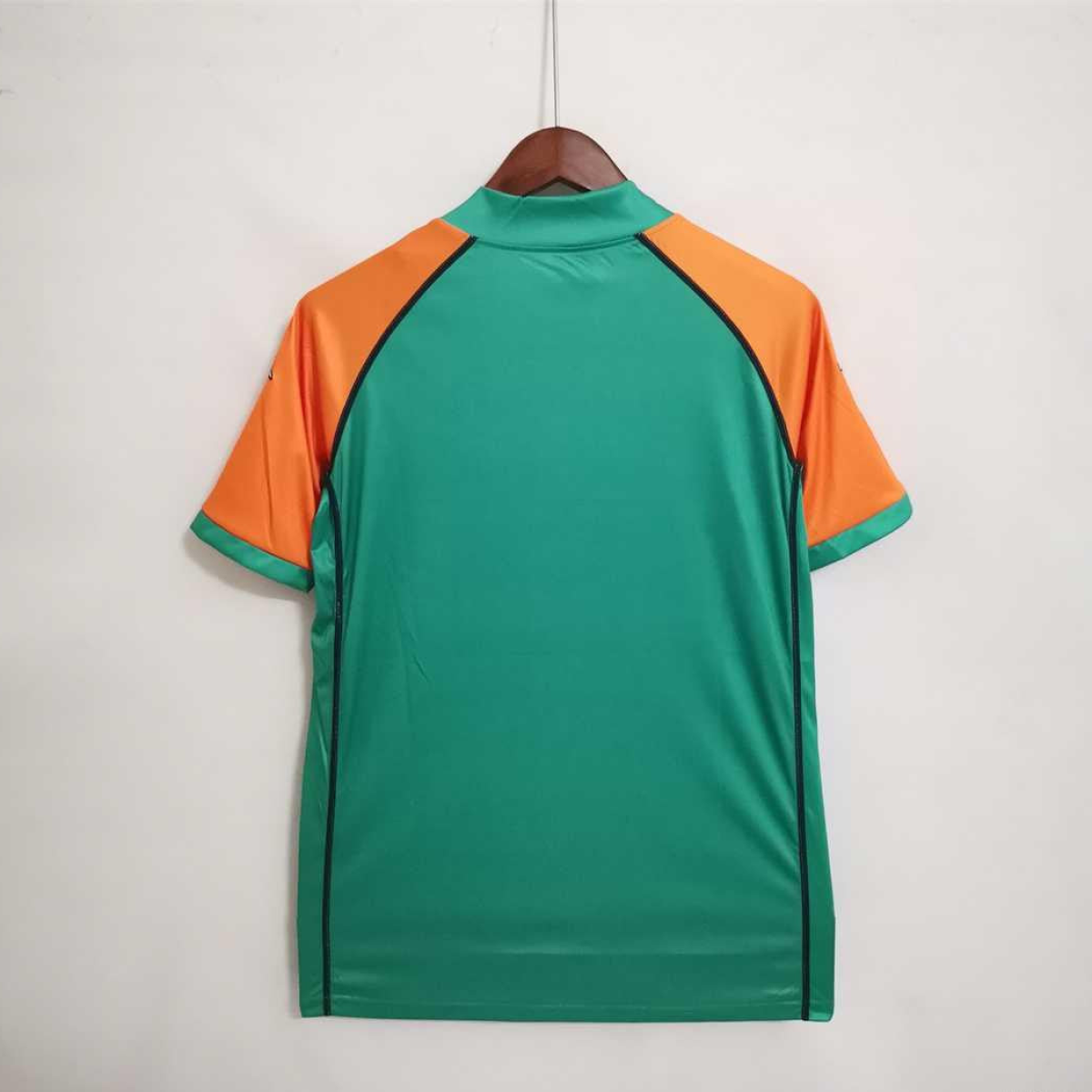 Retro 03-04 SV Werder Bremen Home Soccer Jersey