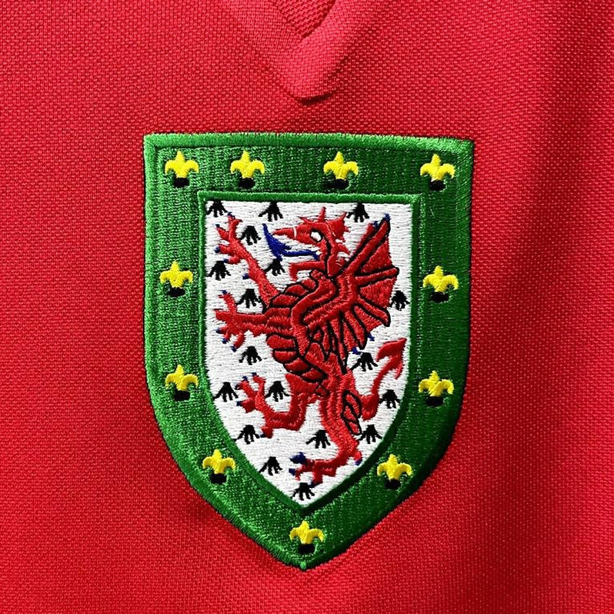 Retro 76/79 Wales home Soccer Jersey
