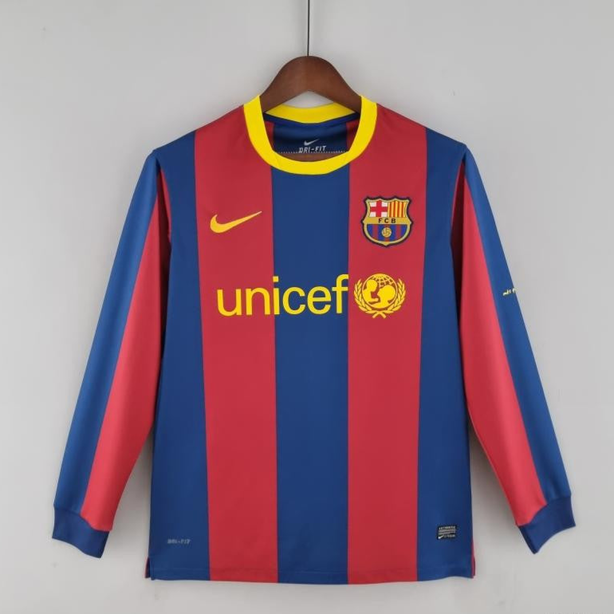 Retro 10/11 Barcelona Long Sleeve Home Soccer Jersey