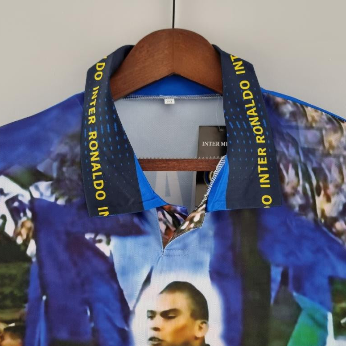 Retro Inter Milan 97/98 Ronaldo Shirt