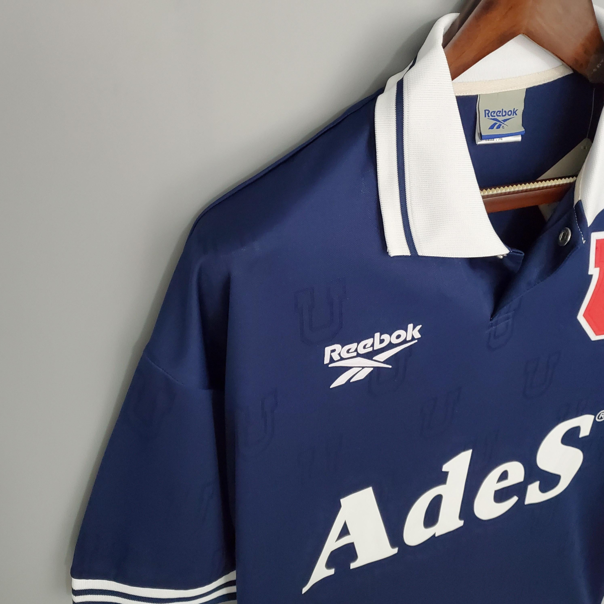 Retro 1998 University of Chile home Soccer Jersey