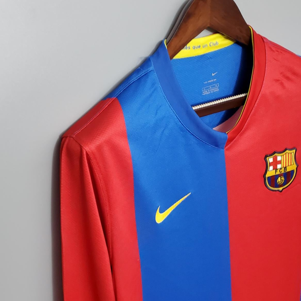 Retro Barcelona 06/07 Long sleeve home Soccer Jersey