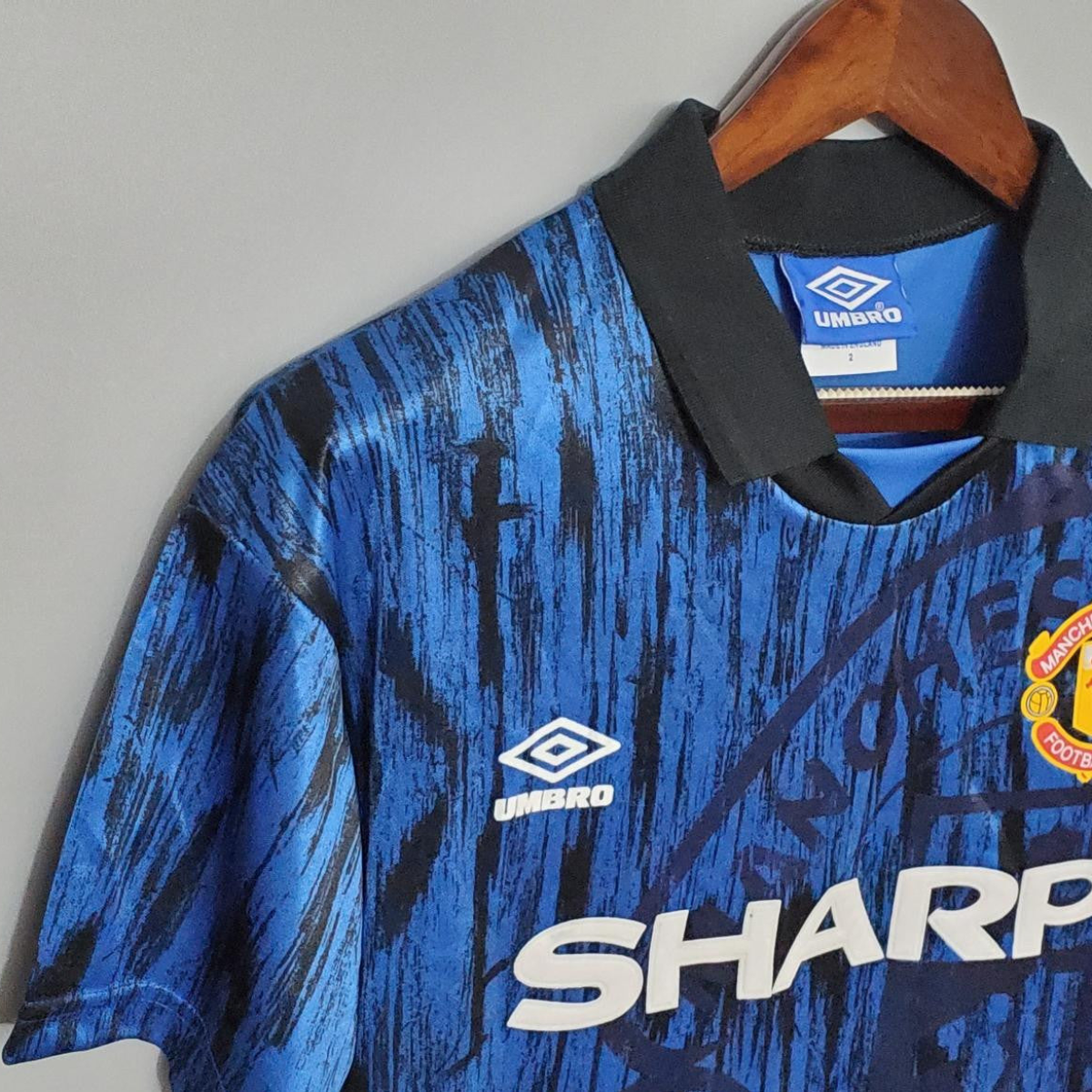 Retro 92/93 Manchester United in the away Soccer Jersey