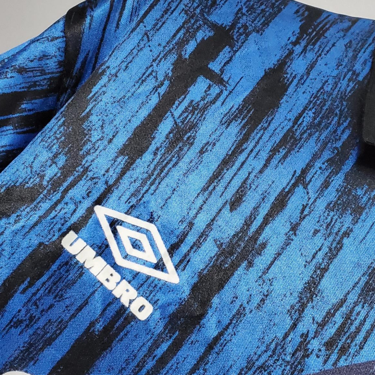 Retro 92/93 Manchester United in the away Soccer Jersey