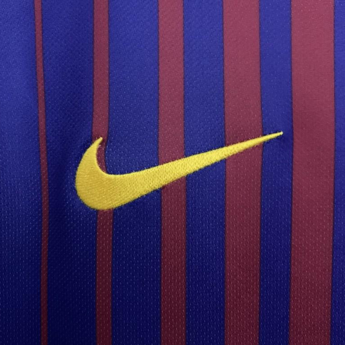 17/18 Retro Barcelona Home Jersey