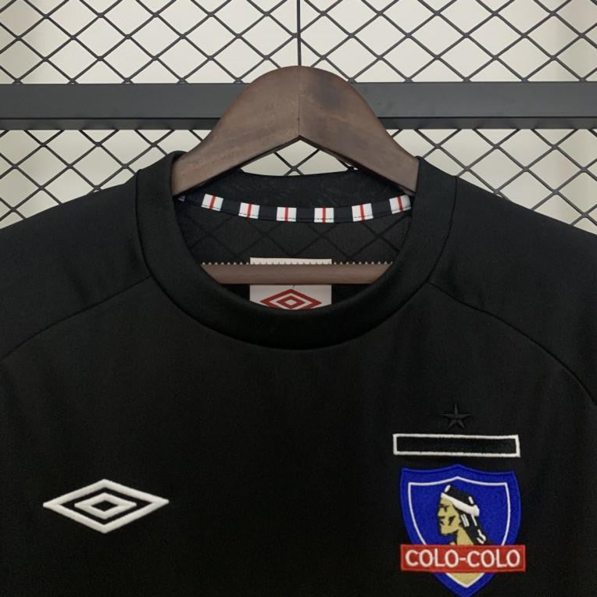 2011 Retro Colo Colo Away