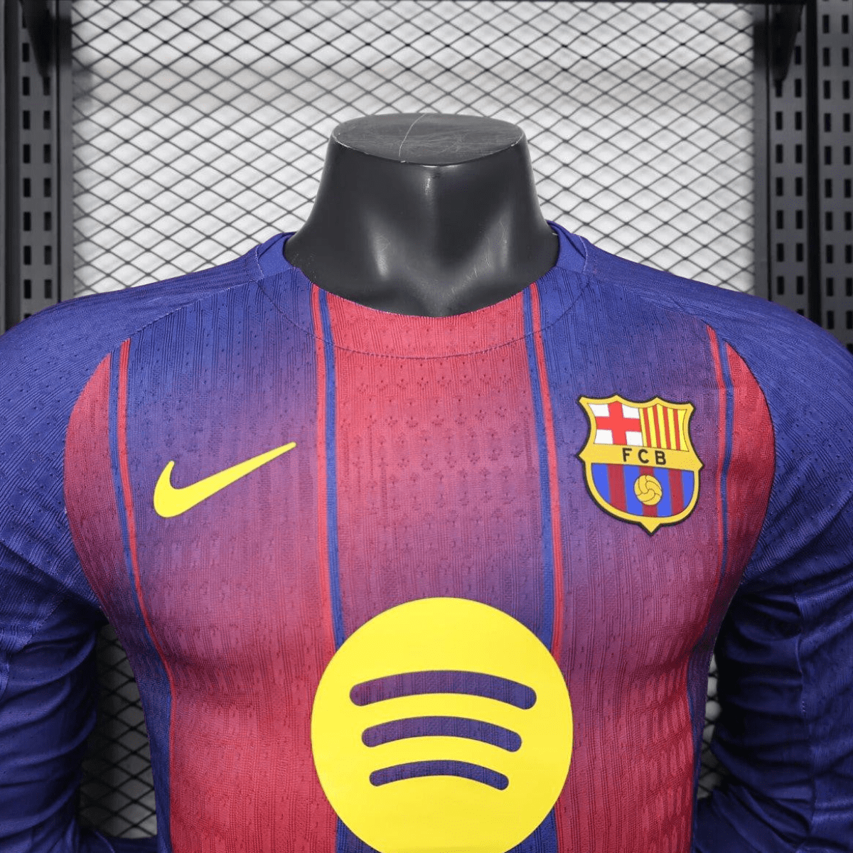 Player Version 25/26 Barcelona Home Long Sleeve Jersey